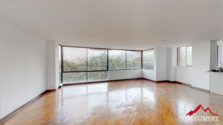 Apartamento de 3 alcobas en arriendo en El Castillo, Medellín, 230 m² · foto 4 de 12