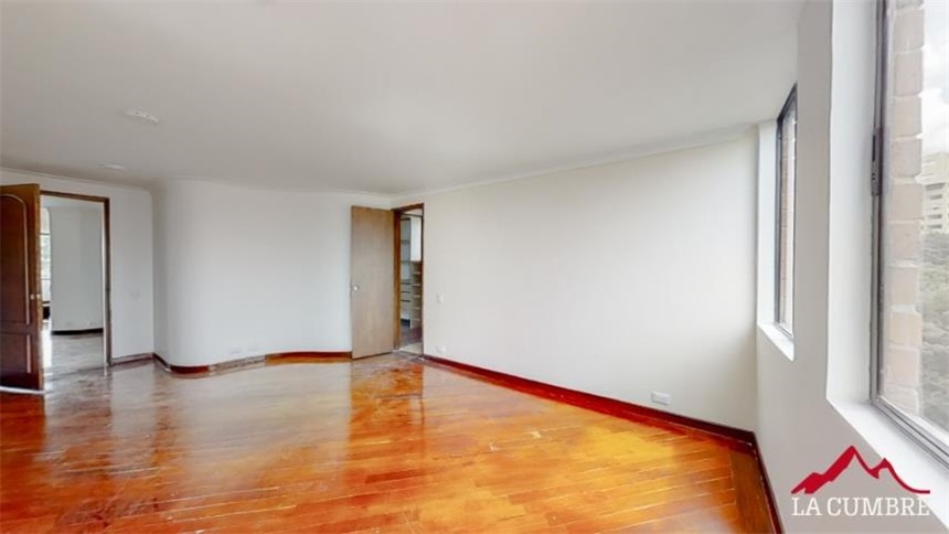 Apartamento de 3 alcobas en arriendo en El Castillo, Medellín, 230 m² · foto 11 de 12