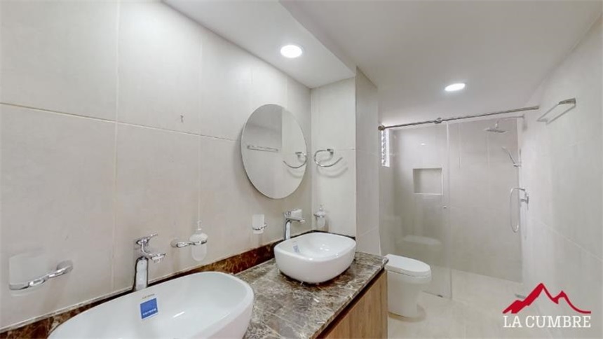 Apartamento de 3 alcobas en arriendo en El Castillo, Medellín, 230 m² · foto 12 de 12