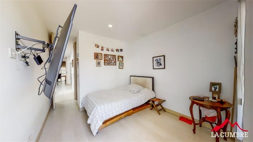 Casa de 3 alcobas en venta en San Lucas, Medellín, 197 m² · foto 13 de 16