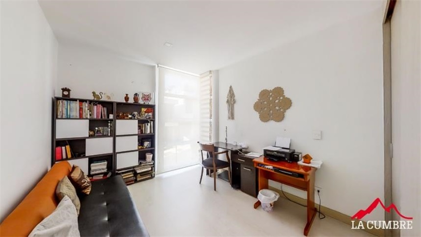 Casa de 3 alcobas en venta en San Lucas, Medellín, 197 m² · foto 12 de 16
