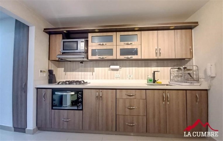 Apartamento en arriendo en El Poblado, Medellín · foto 8 de 16