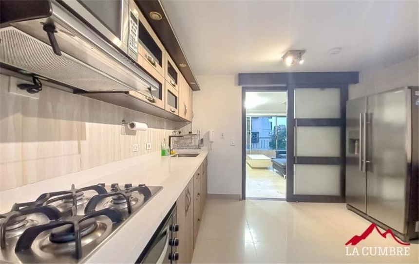 Apartamento en arriendo en El Poblado, Medellín · foto 6 de 16