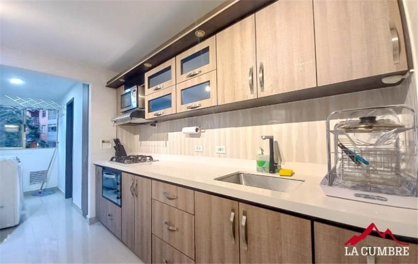 Apartamento en arriendo en El Poblado, Medellín · foto 7 de 16