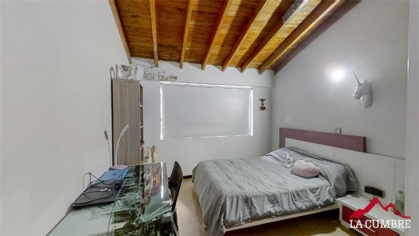 Casa de 4 alcobas en venta en Loma El Atravesado, Envigado, 204 m² · foto 7 de 7