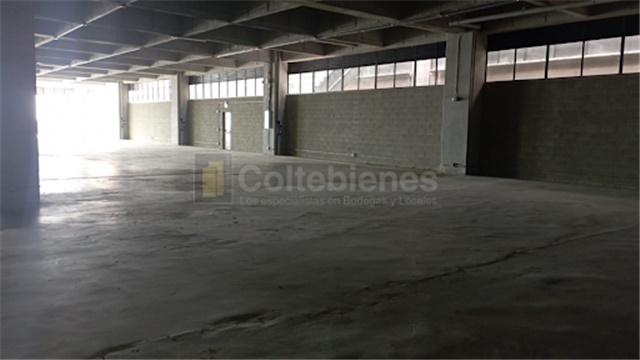 Bodega en Arriendo - Más