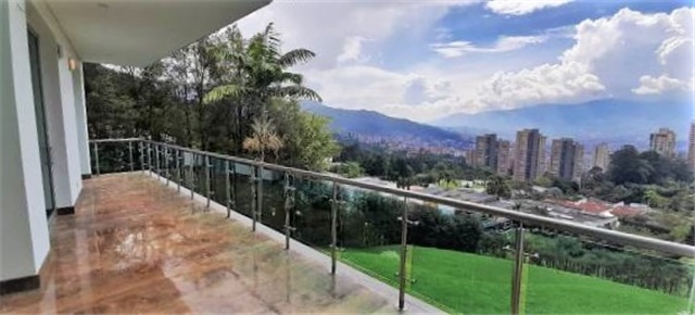 Casa de 4 alcobas en venta en Los Balsos No.2, Medellín, 900 m² · foto 18 de 20