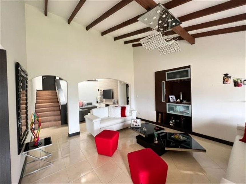 Casa en venta en Cerros De Alhambra, Manizales · foto 3 de 24