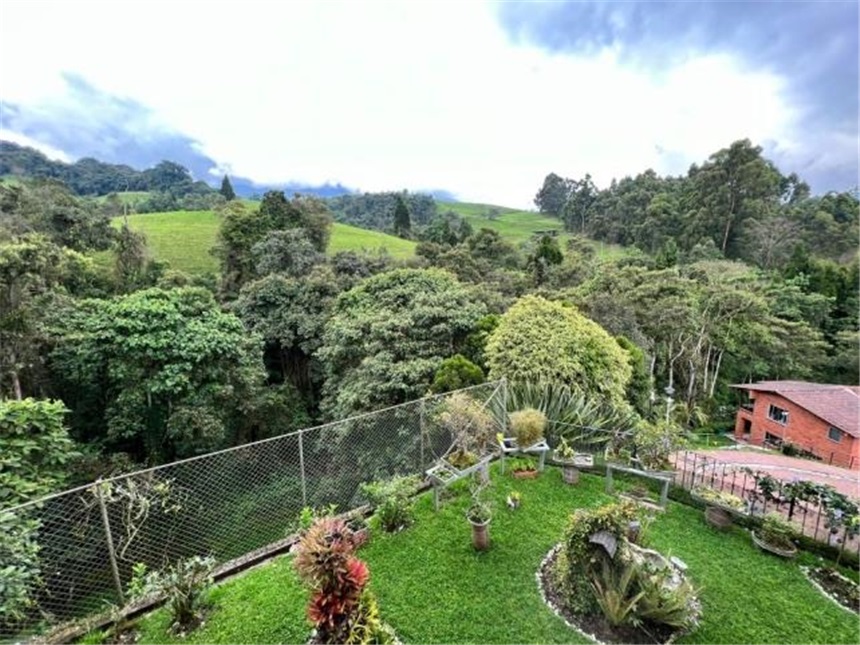 Casa en venta en Cerros De Alhambra, Manizales · foto 12 de 24