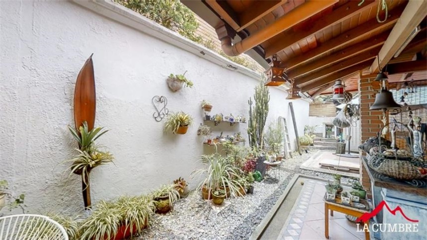 Casa de 4 alcobas en venta en Alejandria, Medellín, 334 m² · foto 3 de 10
