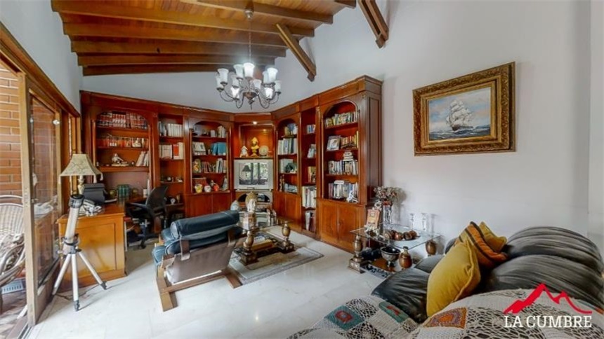 Casa de 4 alcobas en venta en Alejandria, Medellín, 334 m² · foto 9 de 10