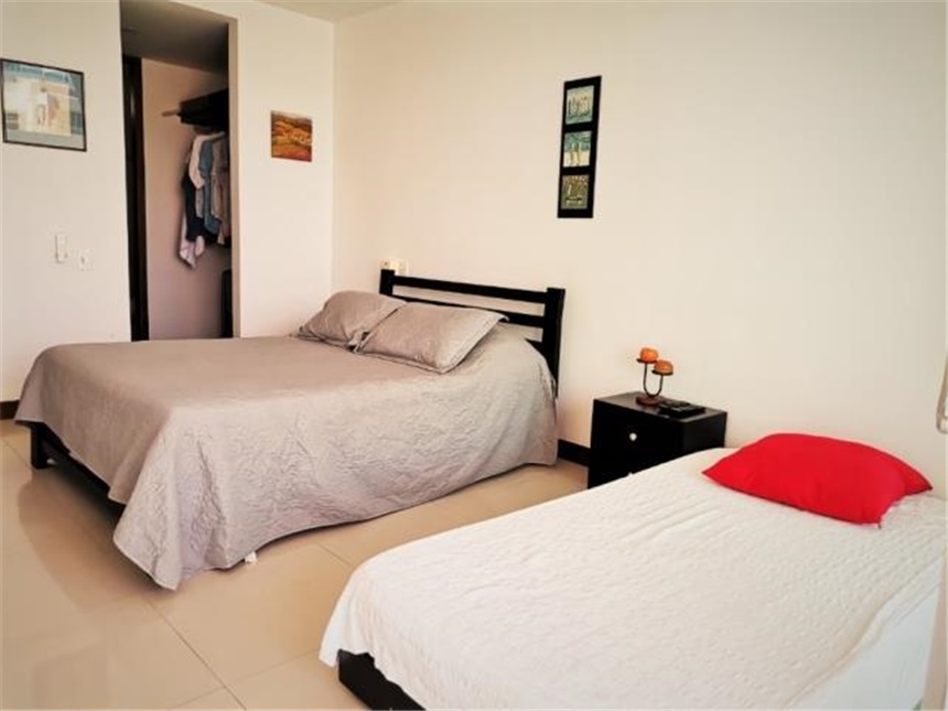 Apartamento de 2 alcobas en venta en Zona Industrial, Cartagena, 92 m² · foto 2 de 11