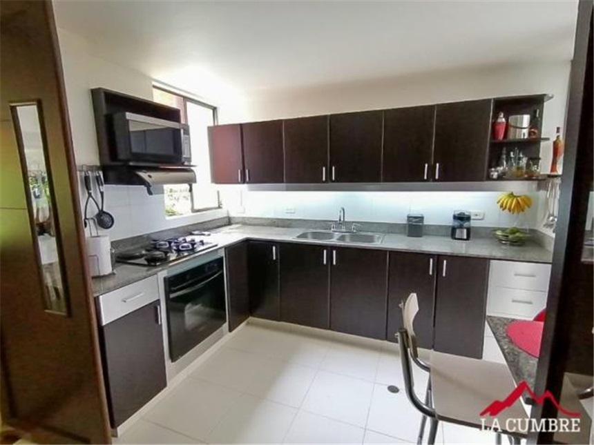 Casa en venta en Zona Centro, Envigado · foto 8 de 23