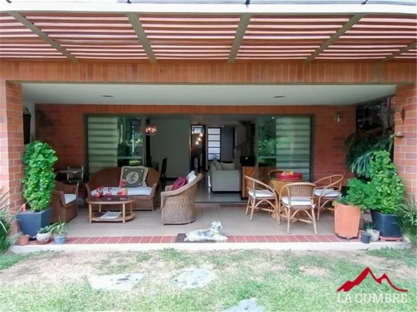Casa – Envigado, San Mateo, Valle de Aburrá - Más