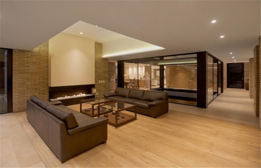 Casa de 5 alcobas en venta en Engativá, Bogotá, 600 m² · foto 2 de 24