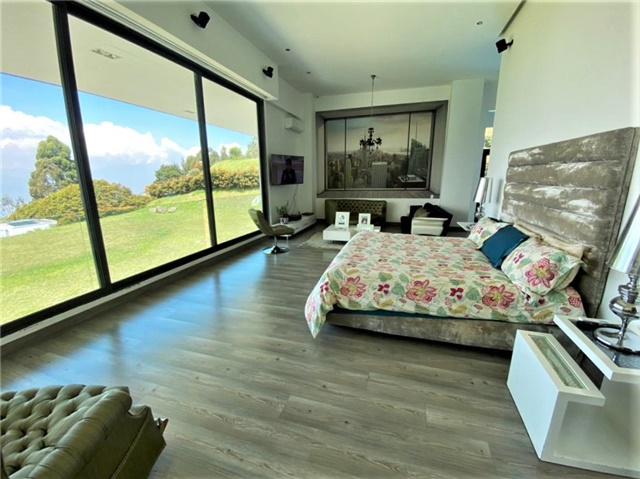 Casa de 4 alcobas en venta en Las Palmas, Medellín, 700 m² · foto 11 de 16