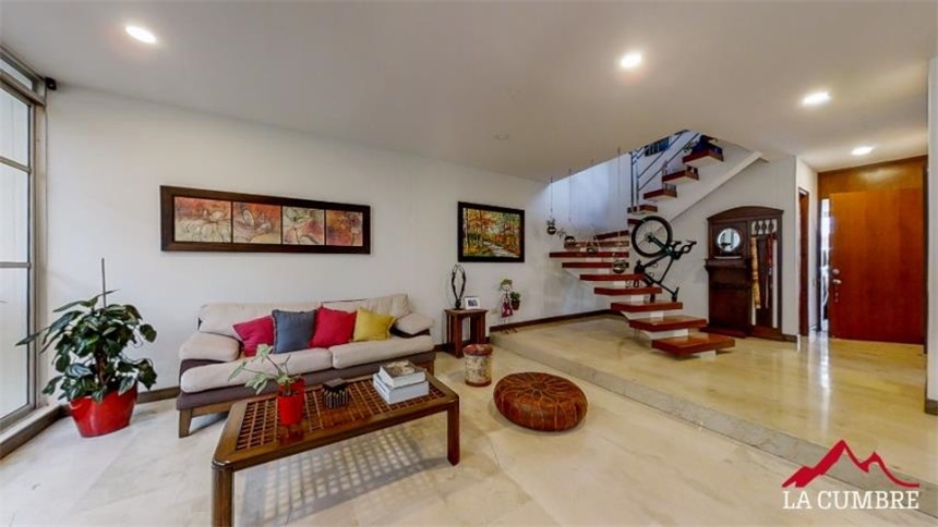 Casa de 3 alcobas en venta en San Diego, Medellín, 226 m² · foto 2 de 21