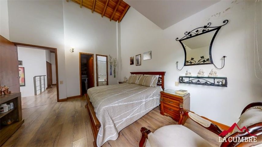 Casa de 3 alcobas en venta en La Candelaria, Medellín, 202 m² · foto 12 de 19