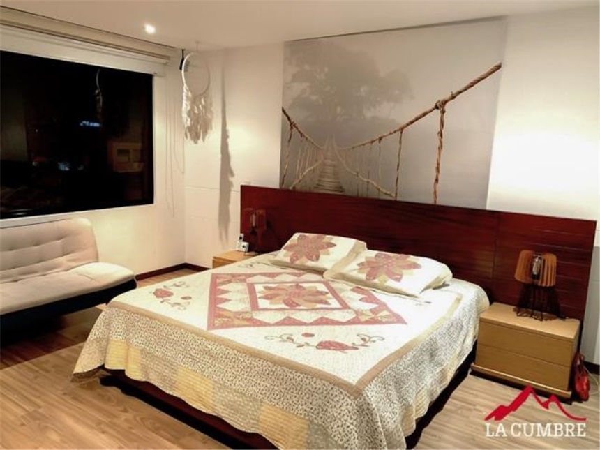 Casa de 3 alcobas en venta en San Lucas, Medellín, 207 m² · foto 13 de 15