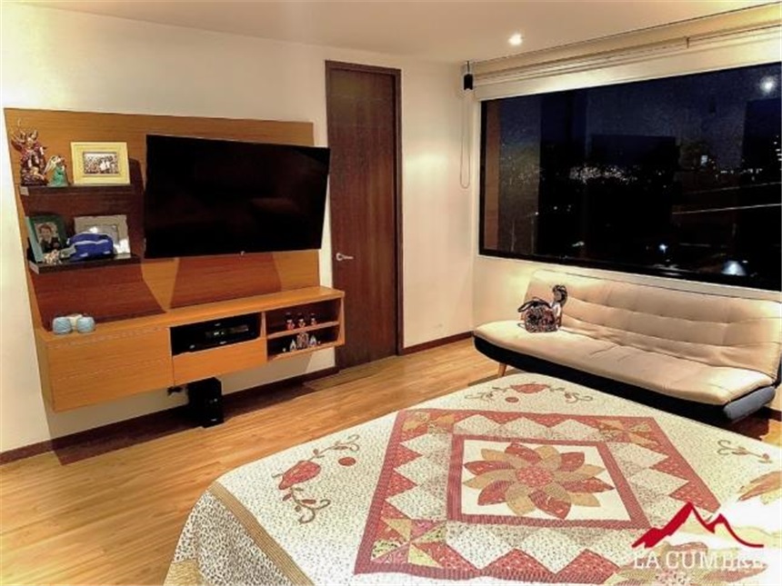 Casa de 3 alcobas en venta en San Lucas, Medellín, 207 m² · foto 14 de 15