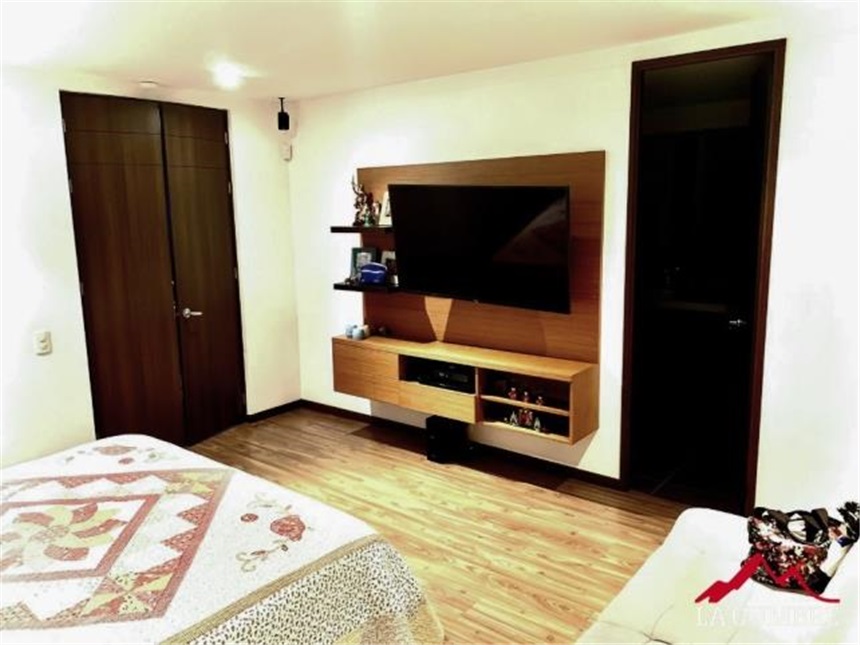 Casa de 3 alcobas en venta en San Lucas, Medellín, 207 m² · foto 11 de 15