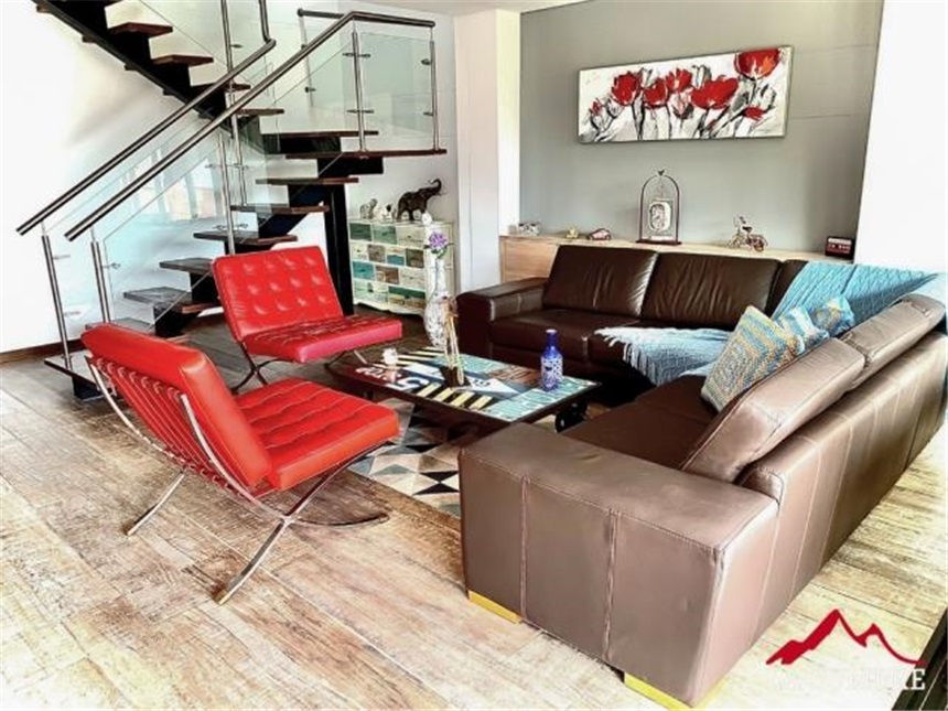 Casa de 3 alcobas en venta en San Lucas, Medellín, 207 m² · foto 6 de 15