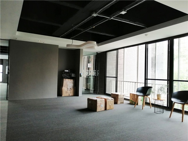 Oficina en venta en Las Lomas No.1, Medellín, 329 m² · foto 4 de 17