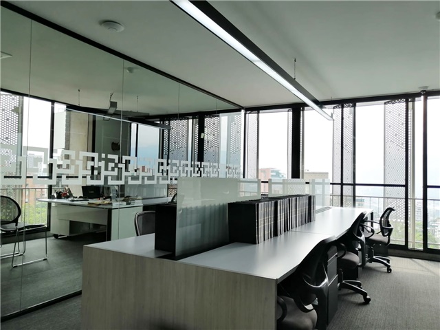 Oficina en venta en Las Lomas No.1, Medellín, 329 m² · foto 8 de 17
