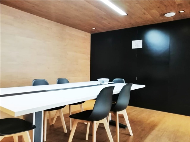 Oficina en venta en Las Lomas No.1, Medellín, 329 m² · foto 12 de 17