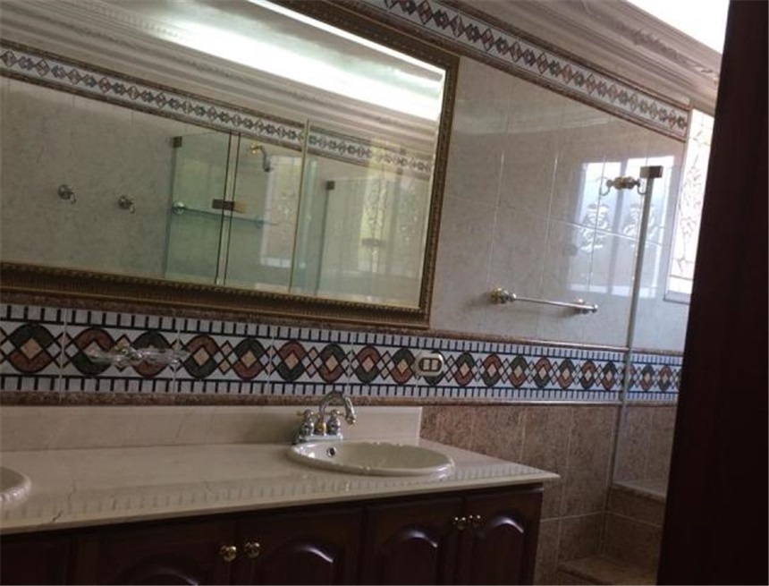 Casa de 6 alcobas en venta en Altos Del Poblado, Medellín, 520 m² · foto 14 de 24