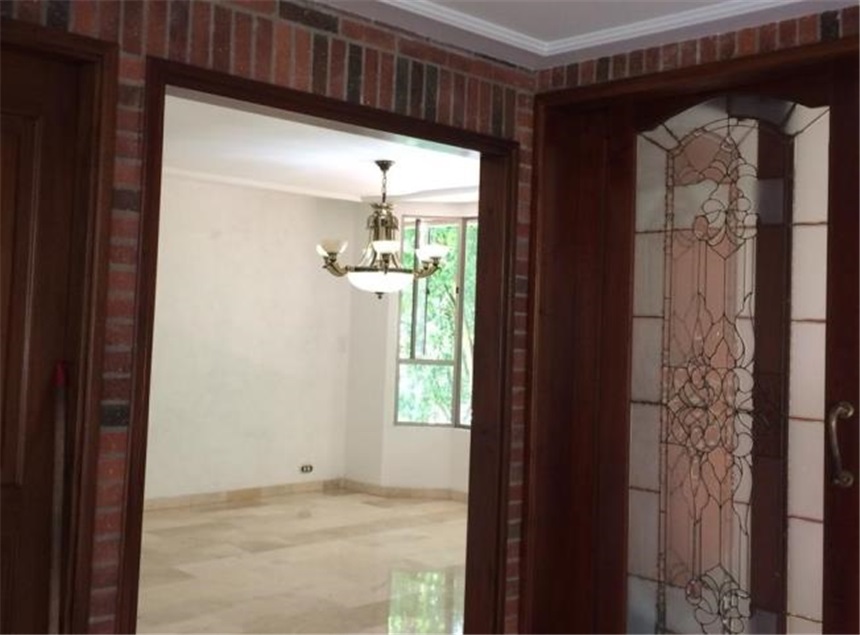 Casa de 6 alcobas en venta en Altos Del Poblado, Medellín, 520 m² · foto 3 de 24