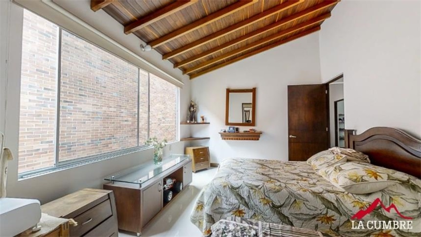 Casa de 5 alcobas en venta en Alto De Misael, Envigado, 460 m² · foto 17 de 24