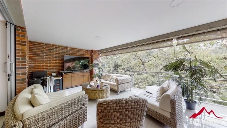 Casa de 5 alcobas en venta en Alto De Misael, Envigado, 460 m² · foto 3 de 24