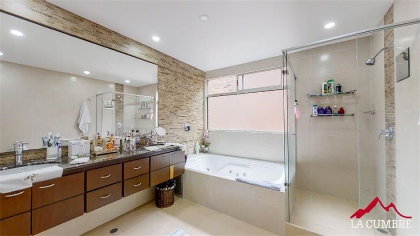 Casa de 5 alcobas en venta en Alto De Misael, Envigado, 460 m² · foto 20 de 24
