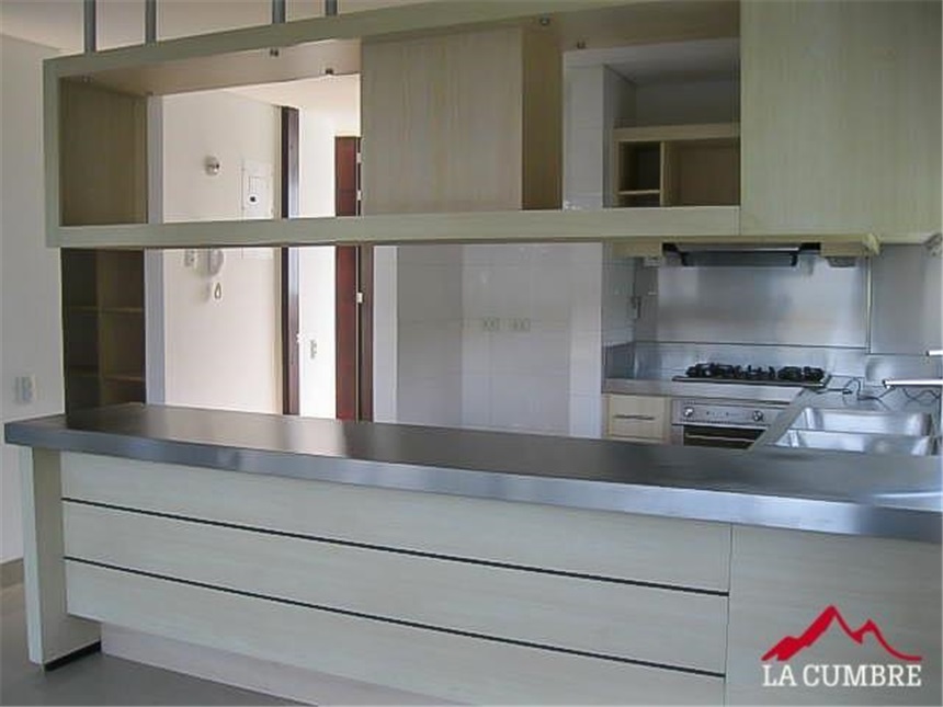 Apartamento de 3 alcobas en arriendo en Villa Carlota, Medellín, 198 m² · foto 7 de 16
