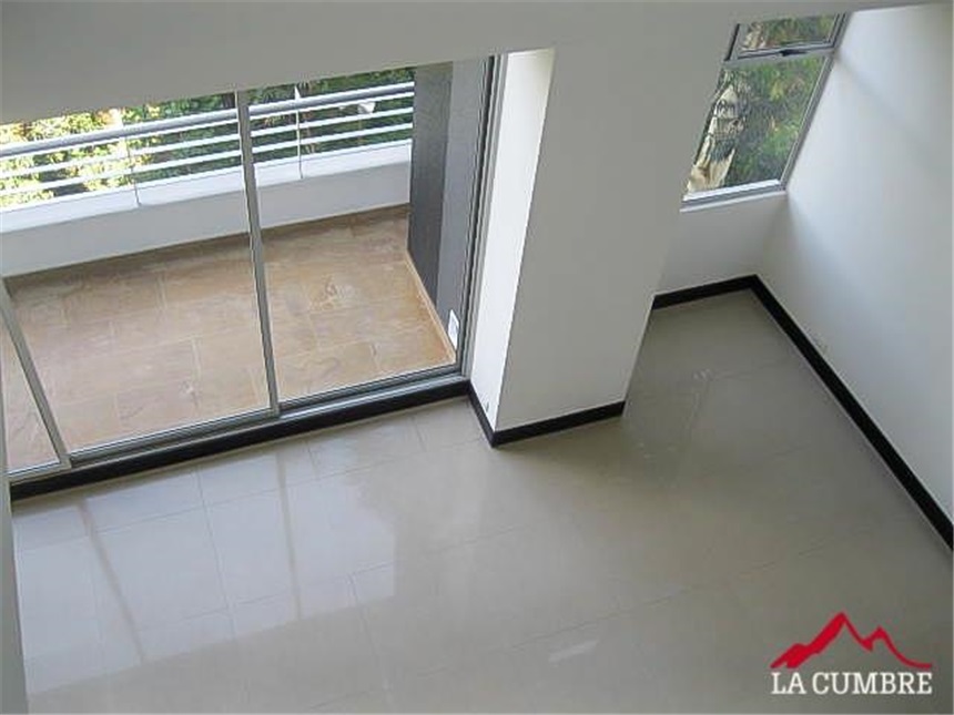 Apartamento de 3 alcobas en arriendo en Villa Carlota, Medellín, 198 m² · foto 11 de 16