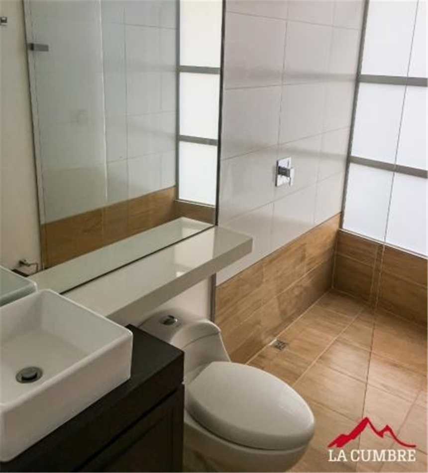Apartamento de 3 alcobas en arriendo en Perpetuo Socorro, Medellín, 192 m² · foto 9 de 16