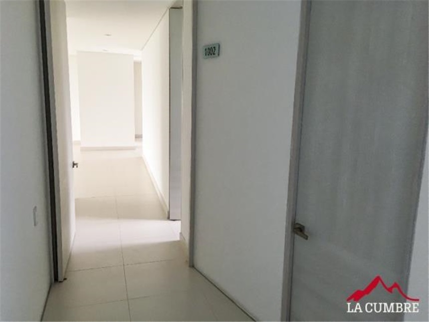 Apartamento de 3 alcobas en arriendo en Perpetuo Socorro, Medellín, 192 m² · foto 5 de 16