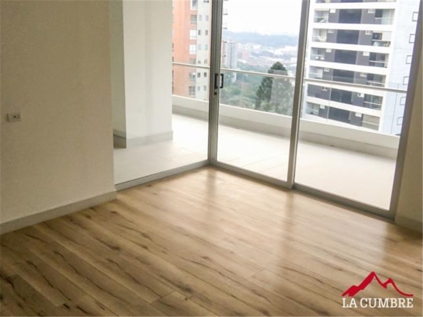 Apartamento de 3 alcobas en arriendo en Perpetuo Socorro, Medellín, 192 m² · foto 15 de 16