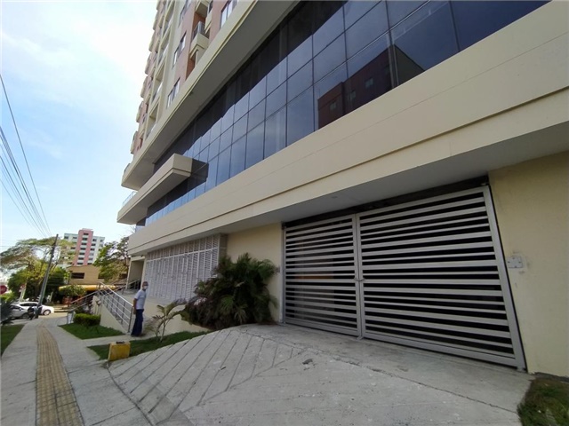 Local en Arriendo - Más