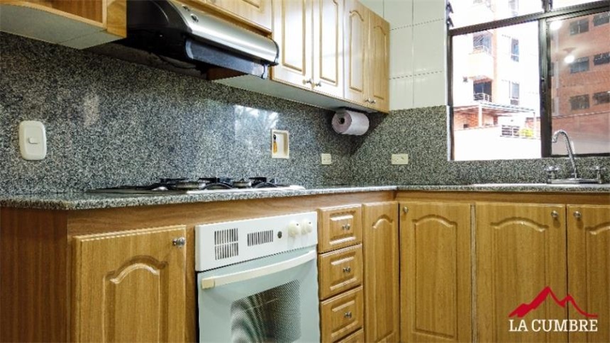 Apartment for sale in Loma del Indio, Medellín 4