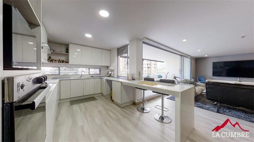 Apartamento de 3 alcobas en venta en Loma De Las Brujas, Envigado, 330 m² · foto 8 de 22