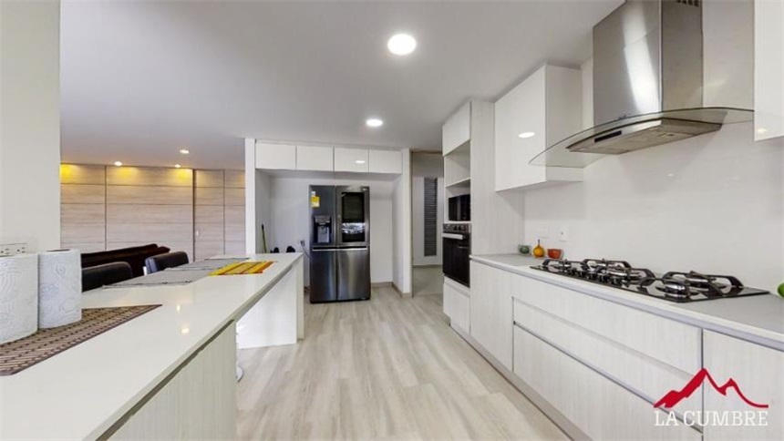 Apartamento de 3 alcobas en venta en Loma De Las Brujas, Envigado, 330 m² · foto 7 de 22