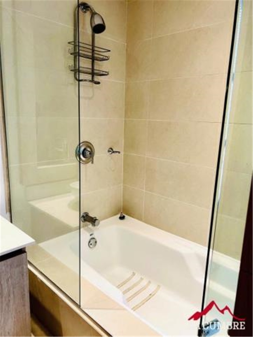 Apartamento de 3 alcobas en venta en Boston, Medellín, 207 m² · foto 15 de 17
