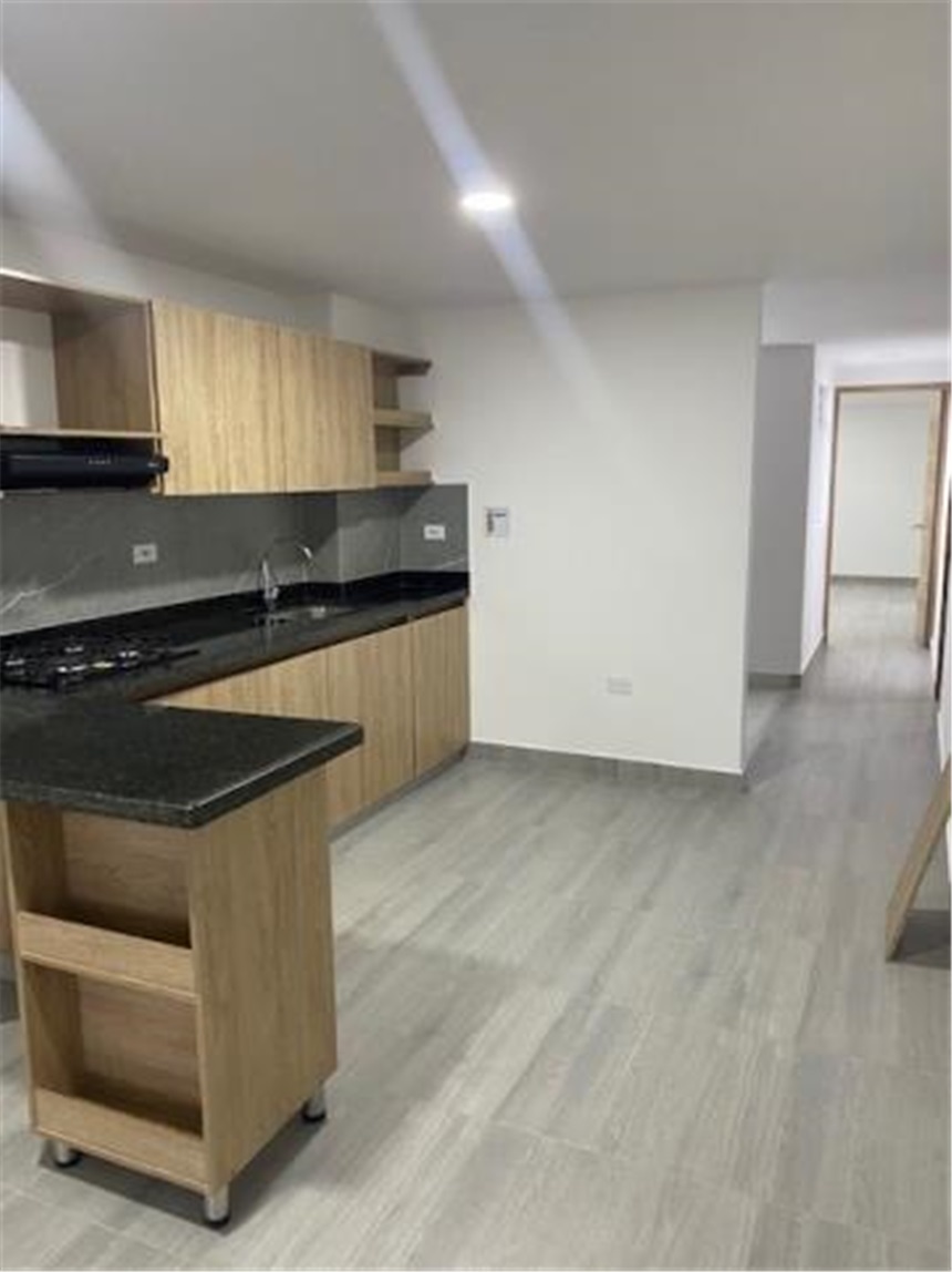 Apartamento de 3 alcobas en venta en Cabañitas, Bello, 115 m² · foto 2 de 10