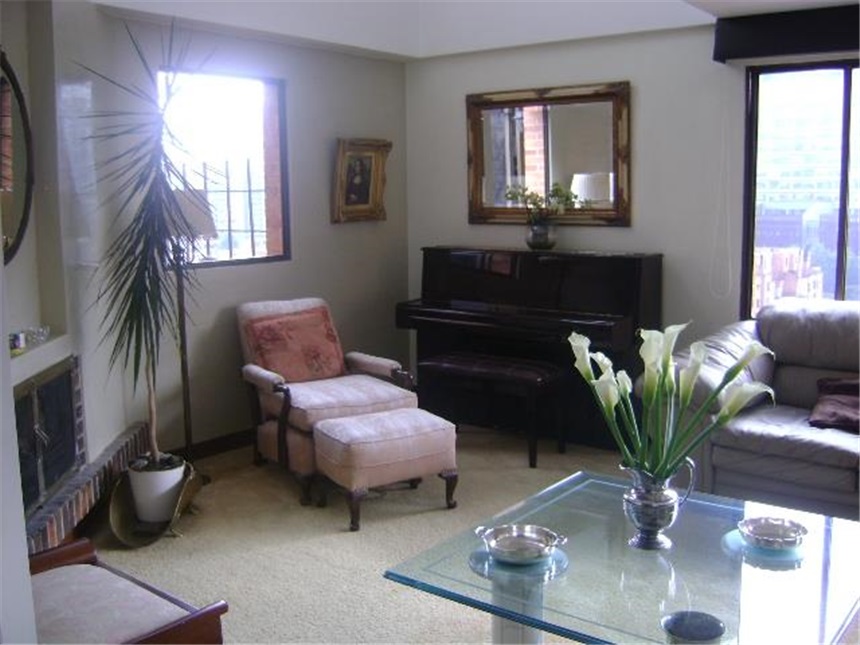 Apartamento de 3 alcobas en venta en Recodo Del Country, Bogotá, 217 m² · foto 6 de 24