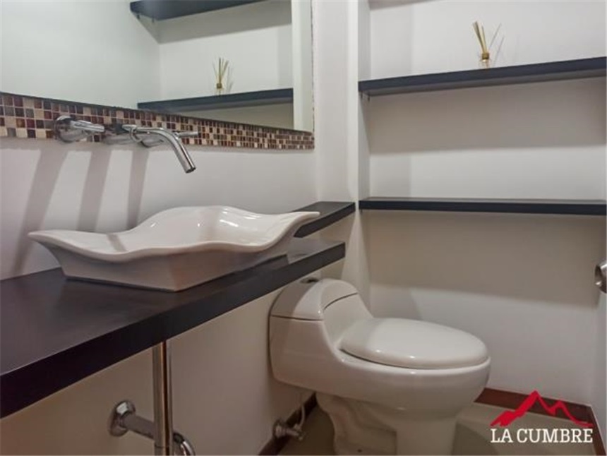 Casa de 4 alcobas en venta en San Marcos, Envigado, 185 m² · foto 16 de 19