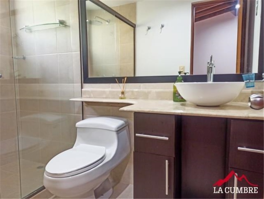 Casa de 4 alcobas en venta en San Marcos, Envigado, 185 m² · foto 12 de 19