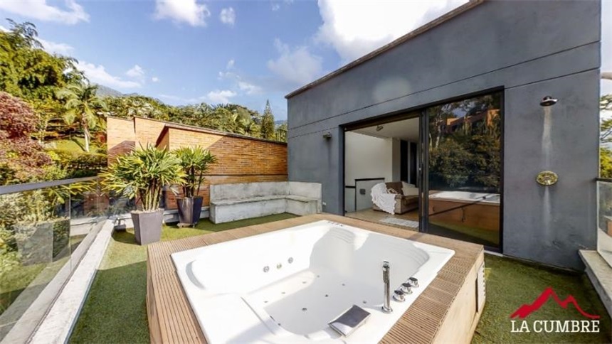 Casa de 3 alcobas en venta en San Lucas, Envigado, 276 m² · foto 22 de 22