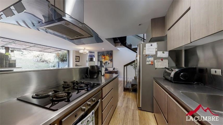 Casa de 3 alcobas en venta en San Lucas, Envigado, 276 m² · foto 8 de 22